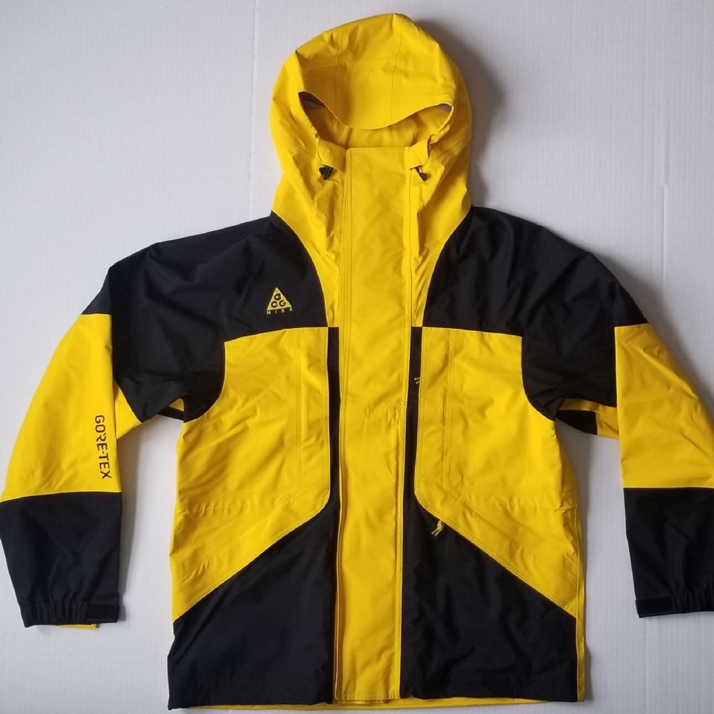 Nike ACG Gore-Tex 3 Layer Jacket Men's Small